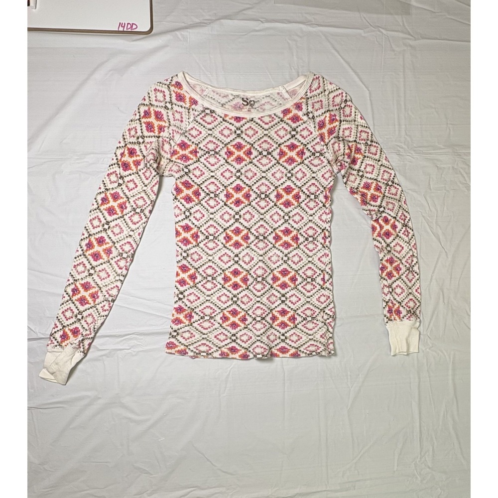 Womens SO long sleeve shirt. ‎ White/multicolor design.  Size Medium.